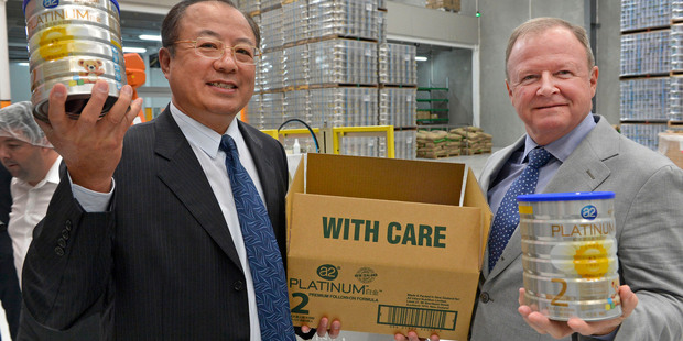 Xu Jun, Chairman China State Farms Holdings Shanghai and A2 chief executive Geoff Babidge (R). Along with China and Australia, A2 now hopes to start doing more business in the US.