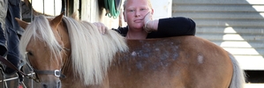 Kenesha Carlyle's miniature horse Twister had burns on his back when she took his cover off on Saturday morning. Photo / Stuart Munro
