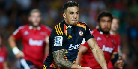 Sonny Bill Williams linked well with Aaron Cruden for the Chiefs in their Super 15 clash with the Crusaders. Photo / Getty Images