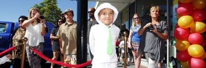 Kingston Karangaroa Mohi, 6, who suffers from leukemia, was famous for a day in Napier. Photo / Paul Taylor