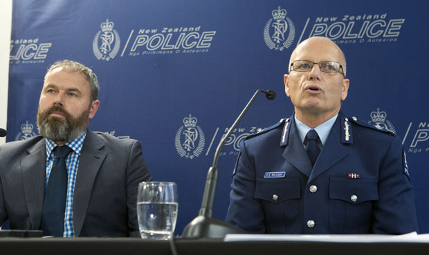 Mike Clement, Police deputy commissioner of national operations, (right), and Ministry for Primary Industries deputy director general Scott Gallagher. Photo / Mark Mitchell