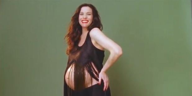 Liv Tyler showing off her baby bump during her last pregnancy. Photo / YouTube