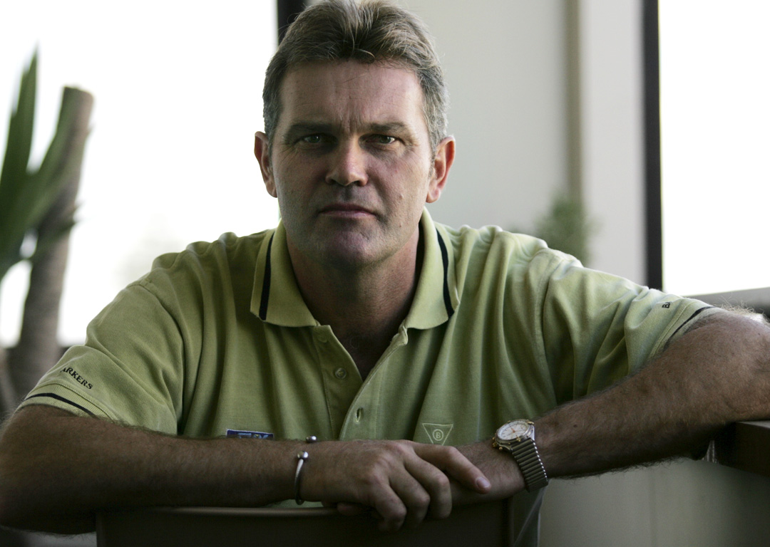New Zealand cricket great Martin Crowe dies, aged 53