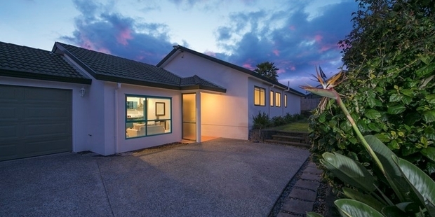 8 Stonegate Close in Massey.