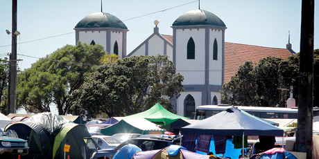 http://media.nzherald.co.nz/webcontent/image/jpg/20155/250115WCBRCRata09_460x230.jpg