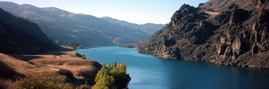 Lake Dunstan. Photo / Stephen Russell