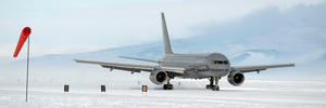 RNAF Boeing 757 landing at Pegasus runway Antarctica. Photo / Ross Land