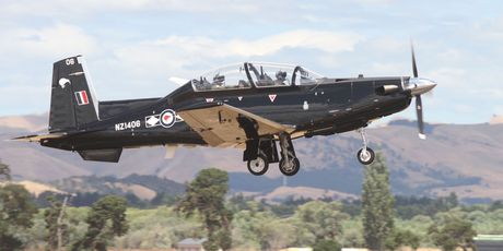 http://media.nzherald.co.nz/webcontent/image/jpg/20155/SCCZEN_A_wta170115abplanes221_460x230.jpg