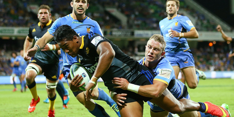Julian Savea of the Hurricanes crosses the line to score but the try was later disallowed. Photo / Getty Images