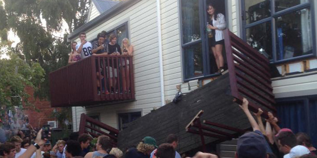 14 injured in Dunedin balcony collapse
