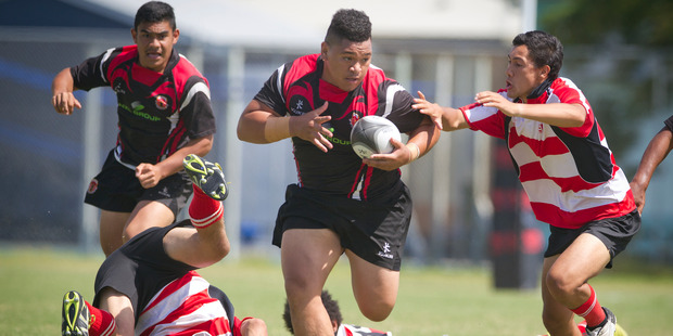 William McCurdy surges ahead for Arataki against Eastern Districts at Big Mike's Memorial 10s tournament played at Arataki on Saturday. Photo / Andrew Warner