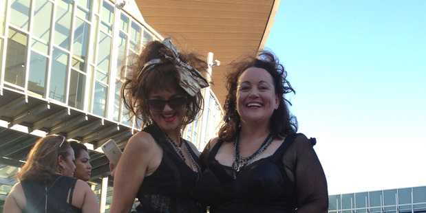 Lisa Nimmo from Wellington and Aucklander Leigh Donaldson say they're long time fans. Photo / Susan Strongman