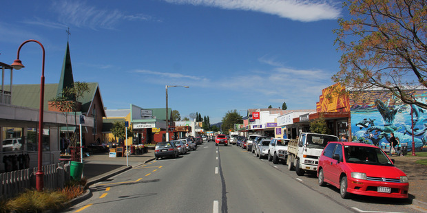 The main drag in Takaka was too much of a drag for this Brit