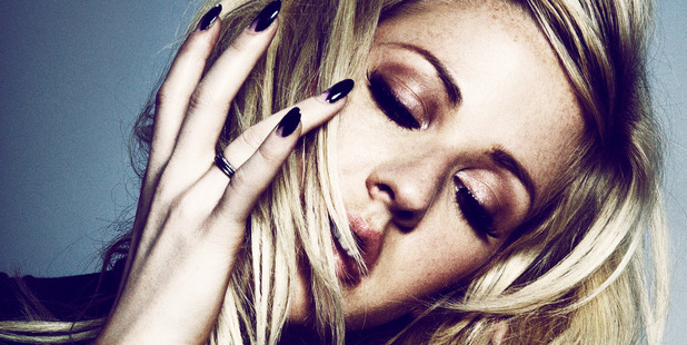Ellie Goulding has revealed how fans have helped her through heartbreak.