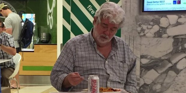 This photo of George Lucas eating noodles in an Adeleide food court has gone viral. Photo/Twitter