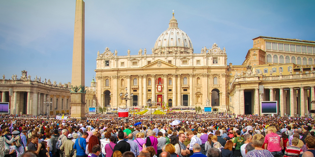 Crowds gather outside St. Peter's Basillica in Rome to hear the Pope speak on Easter Sunday. Photo / iStock