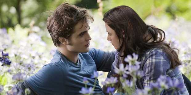 Robert Pattinson and Kristen Stewart in Eclipse, of the Twilight series.