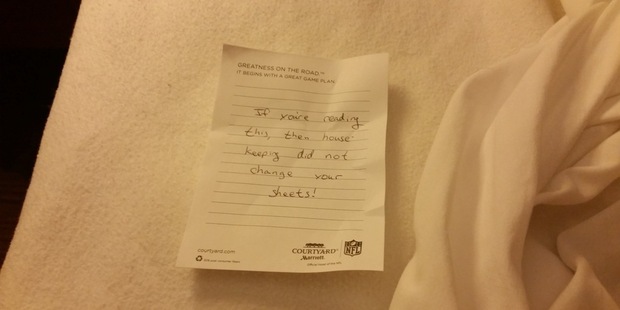 The shocking note was reportedly found under the sheets in a hotel bed. Photo / Imgur