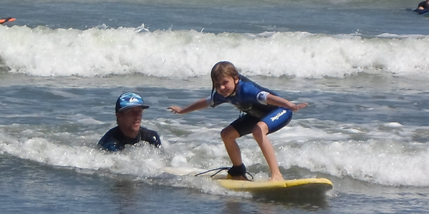 Surf school in Raglan.
