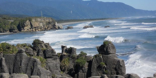 King tides are causing trepidation for Punakaiki coastal property owners. Photo / Jen Dillner