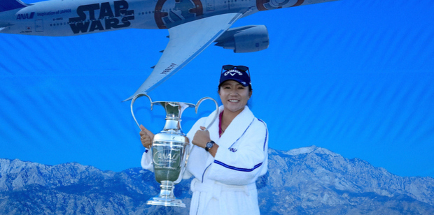 Lydia Ko with the ANA Inspiration trophy. Photo / Getty