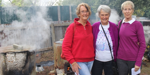Elaine Davey with her sister Islay Gallagher and friend Dorothy Kitner.