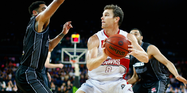 Kirk Penney in action for the Illawarra Hawks against the New Zealand Breakers. Photo/Getty.