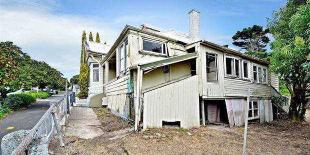The deserted property at 12 Anglesea St was the subject of a bidding war. Photo / Supplied