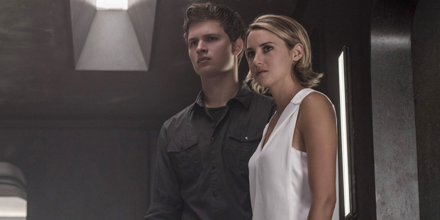 Loading Tris (Shailene Woodley) and Ansel Elgort as Tri's brother Caleb/ Photo / AP