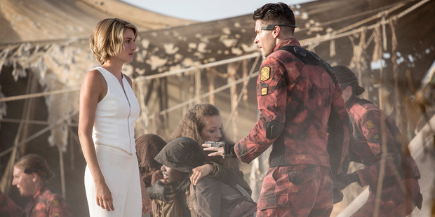 Tris (Shailene Woodley) and Romit (Andy Bean) in The Divergent Series: Allegiant. Photo / Allegiant