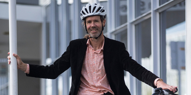 Herald journalist Martin Johnston trials the Winora, an electric bike. Photo / Jason Oxenham.