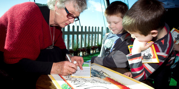 Dame Lynley Dodd wil be one of the people reading books to children at a pop-up library in the city. Photo/File