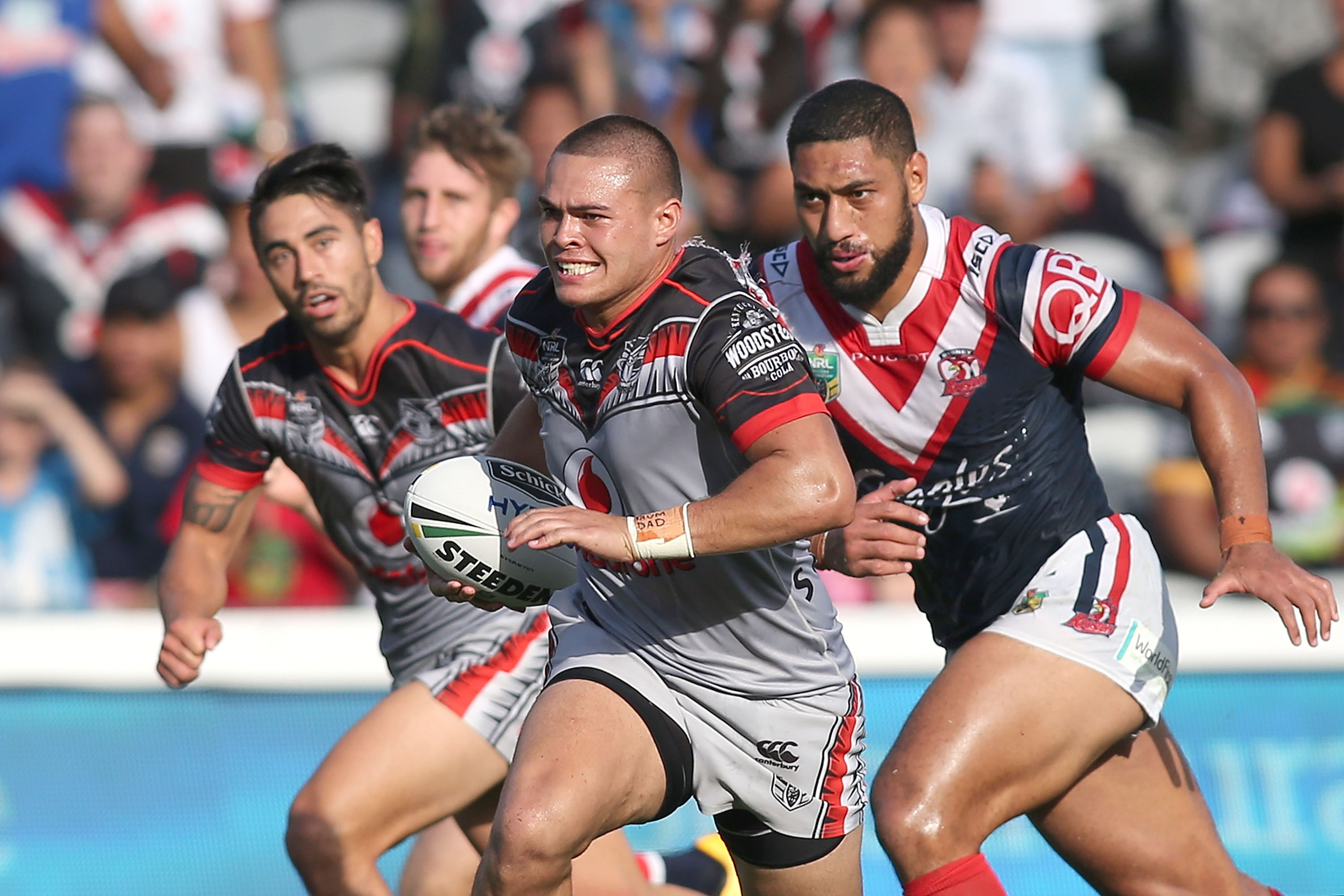 Tui Lolohea will return to fullback to cover Roger Tuivasa-Sheck's absence for the Warriors. Photo/Getty.