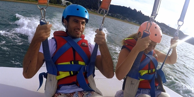 Jordan and Kate enjoy some water sports during an adventurous date in the Bay of Islands.