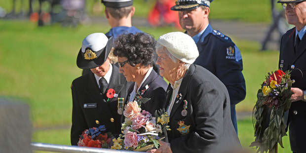 Memorial Park service. Photo/George Novak
