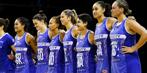 Maria Tutaia of the Mystics shoots. Photo / Getty Images