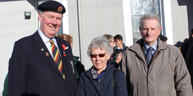 Roly Ellis (left), president of the Dannevirke and Districts RSA, with Daisy and Norman Davies from Northumberland in the United Kingdom, had a surprise meeting on Anzac Day. Mr Ellis and Mr Davies both served in The 15th/19th The King's Royal Hussars armoured regiment, but had never met before. Photo / Christine McKay
