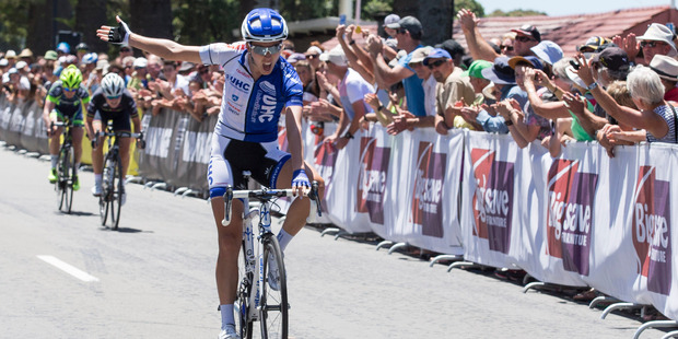 Rushlee Buchanan wins the women's elite road race. Photo: John Cowpland / alphapix