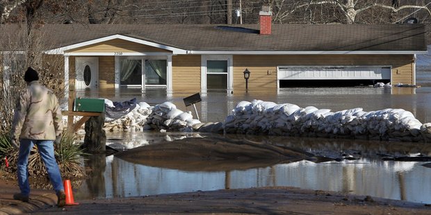Interstate highways reopen in flood-ravaged St. Louis area