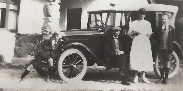 The family of Bill Mitchell. Photo / Supplied