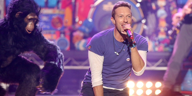 Chris Martin of Coldplay performs at the American Music Awards. Photo / AP