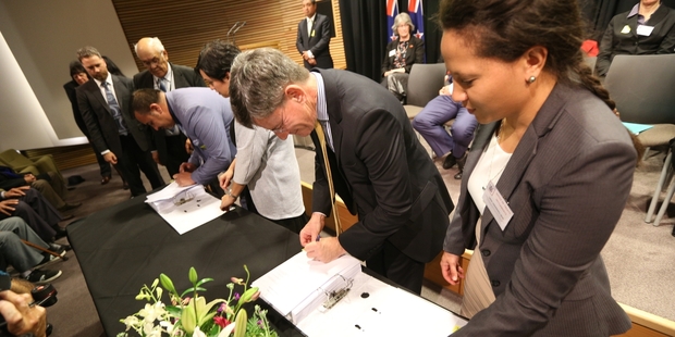 Minister for Treaty of Waitangi Negotiations Christopher Finlayson with representatives of Te Tira Whakaemi o Te Wairoa.