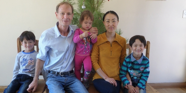 Dr Sean Davison and his wife Raine Pen with their sons Flynn (left) and Finnian (right) and baby daughter Fia. Photo / Supplied