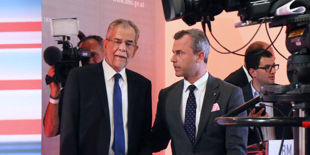 Alexander Van der Bellen of the Austrian Greens, left, and Norbert Hofer, of Austria's Freedom Party, FPOE. Photo / AP