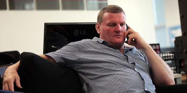 Duco boss Dean Lonergan yesterday threatened to sue the "complete lowlifes" who watched illegal live-streams of the heavyweight clash. Photo / Doug Sherring