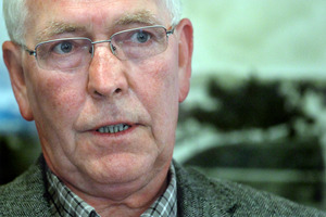 Peter Bentley.