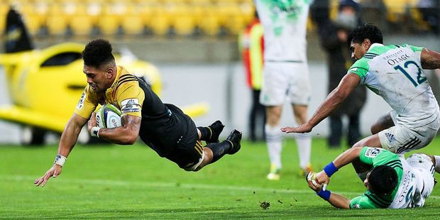 Ardie Savea scoring the winner for his Hurricanes this week. Photo / Getty