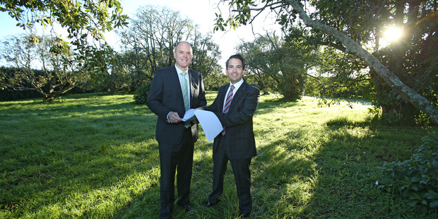 Bay of Plenty MP Todd Muller and Tauranga MP Simon Bridges at the Pyes Pa site where a new school will be built. Photo/John Borren