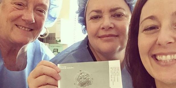 Kristen Tripson (right) had embryos from her late husband transferred four months after his death. Photo / Instagram, ktripson