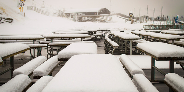 File picture of heavy snow falling on Coronet Peak ski field above Queenstown. Photo / File